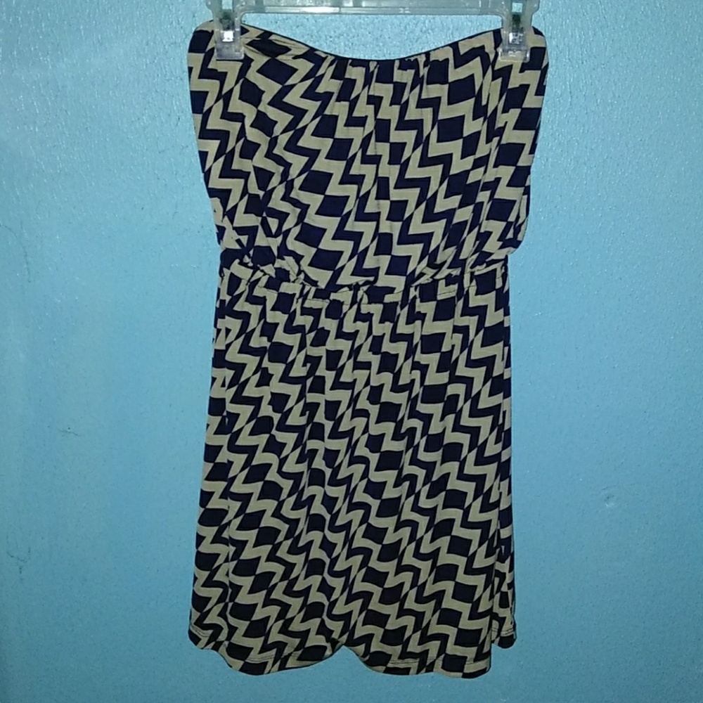 Dress - Picture 2 of 5